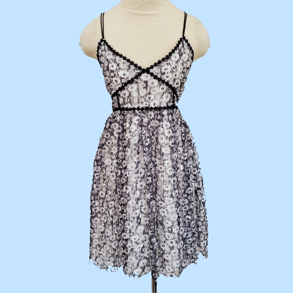 Romeo + Juliet Couture Black and White Dress
